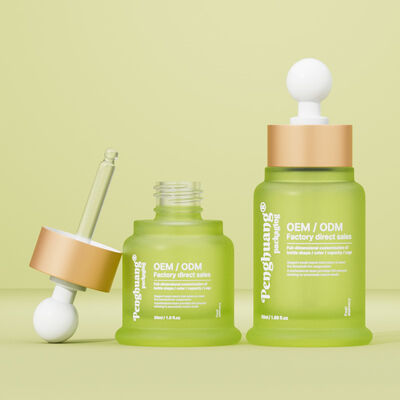 Essentiële olie serumfles met hot stamping bedrukking die een stijlvolle cosmetische verpakking en aantrekkingskracht voor huidverzorgingsproducten biedt