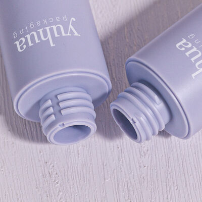 Recyclebare plastic lotionfles met airless pomp en schroefdop voor cosmetische serumtoner verpakking en custom logo bedrukking