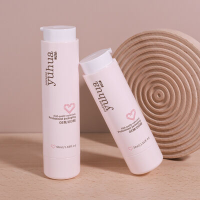 Duurzame plastic lotionfles met airless pomp en aangepast ontwerp, ideaal voor cosmetische verpakkingen en opslag van vloeibare producten