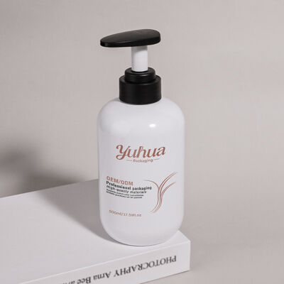 500 ml ronde PET cosmetische fles gemaakt van recyclebaar materiaal ter ondersteuning van duurzame verpakkingsinitiatieven in cosmetica