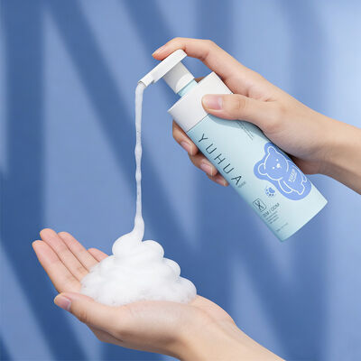 Kunststof Verpakkingsschuim Flessen Geschikt voor Cosmetische Producten met Schroefdop Ontwerp en Zeefdruk Compatibiliteit