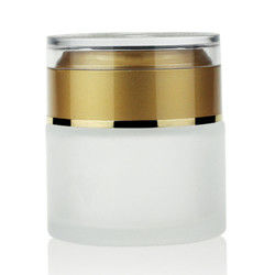 De hoge Witte 50g Berijpte Kruik van de Glasroom met Luxe Acryl Gouden Deksel