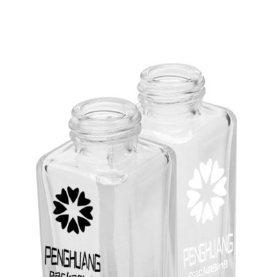 50ml de fles van het serumglas met wit druppelbuisje