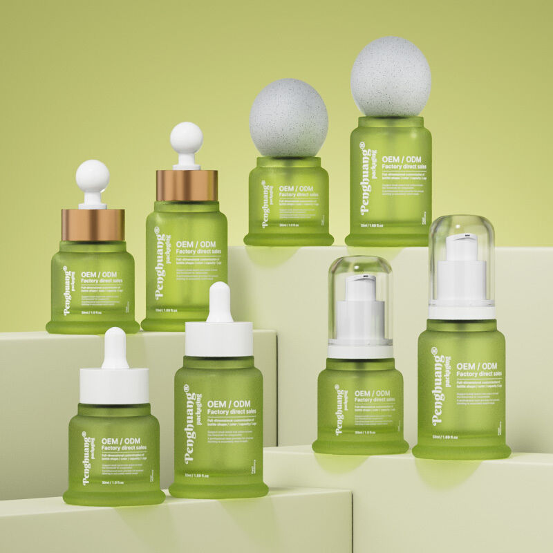 Essentiële olie serumfles met hot stamping bedrukking die een stijlvolle cosmetische verpakking en aantrekkingskracht voor huidverzorgingsproducten biedt